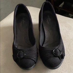 Women’s wedge shoes